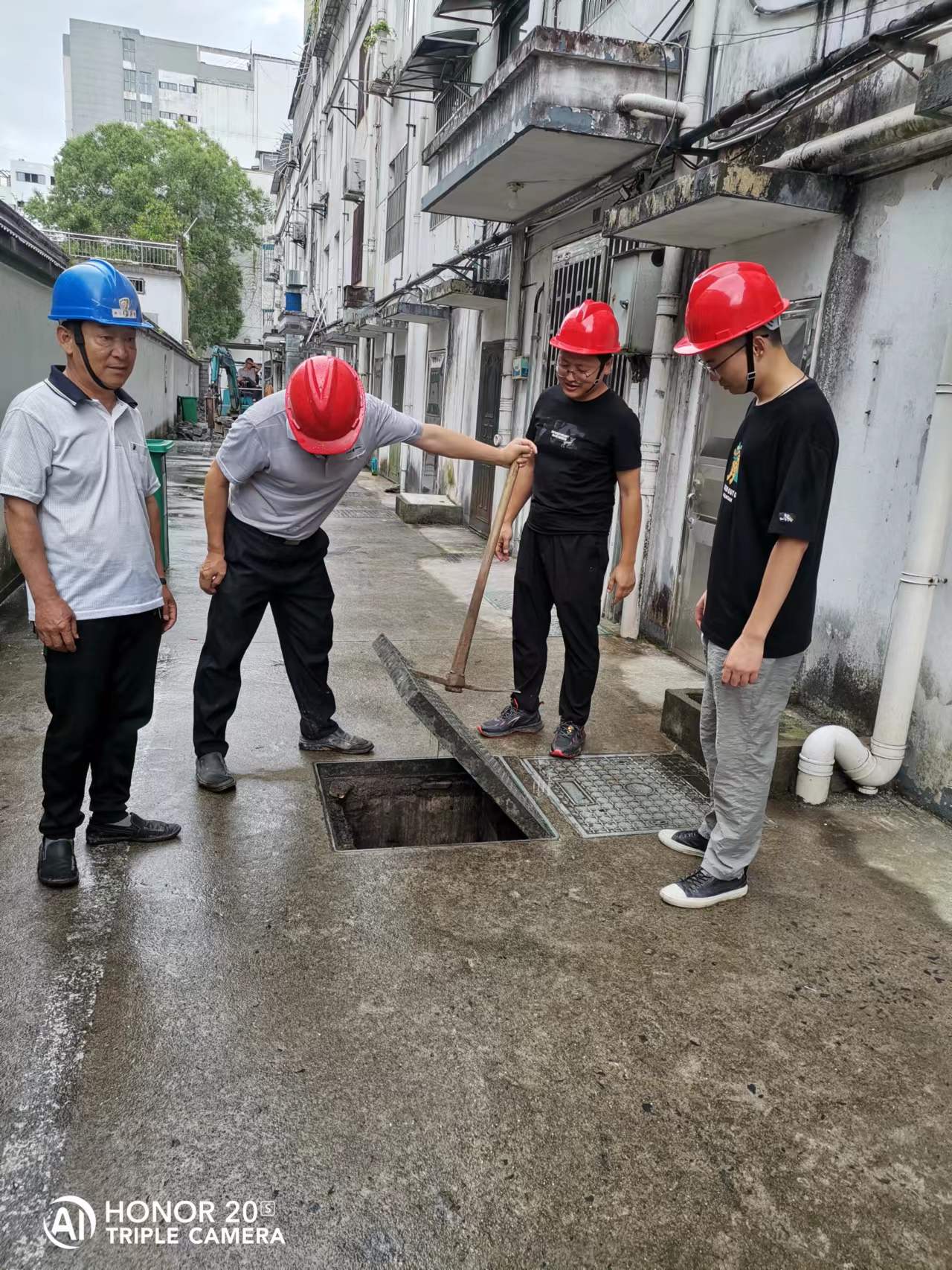 遵守安全生產(chǎn)法，當(dāng)好第一責(zé)任人
