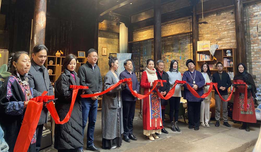 藍(lán)屋藝術(shù)館開業(yè)，為鄉(xiāng)村業(yè)態(tài)增活力